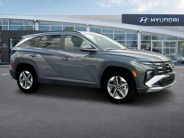 new 2025 Hyundai Tucson car, priced at $32,102