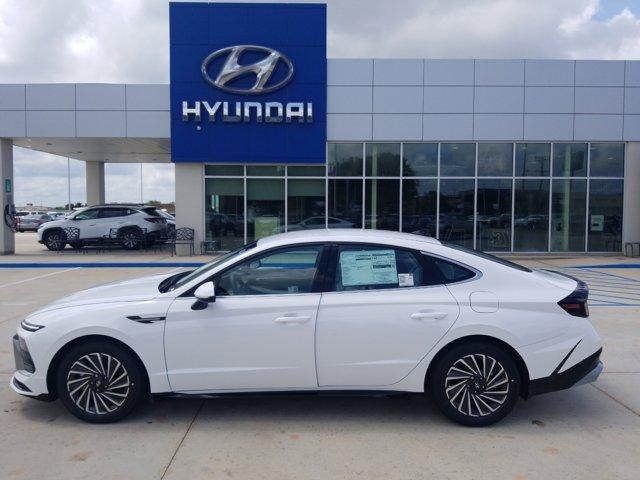 new 2024 Hyundai Sonata Hybrid car, priced at $31,000