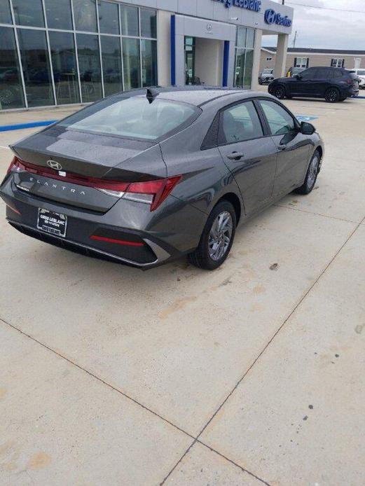 new 2024 Hyundai Elantra car, priced at $22,214