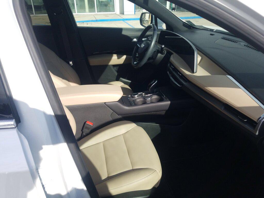 used 2024 Cadillac XT4 car, priced at $27,819