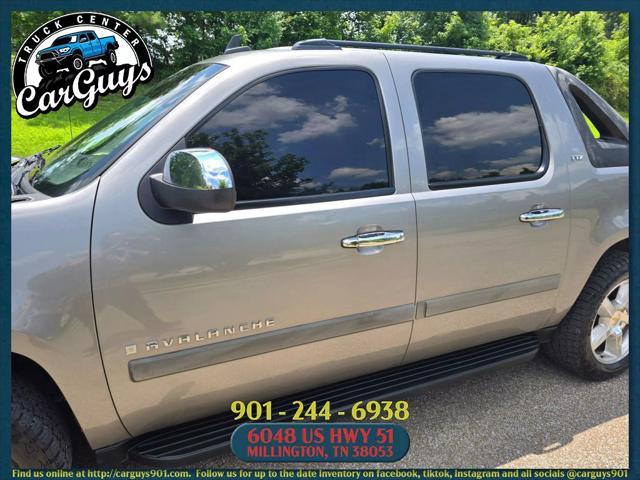 used 2008 Chevrolet Avalanche car, priced at $9,499