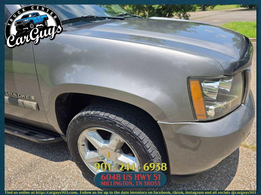 used 2008 Chevrolet Avalanche car, priced at $9,499