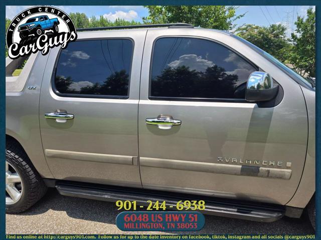 used 2008 Chevrolet Avalanche car, priced at $9,499