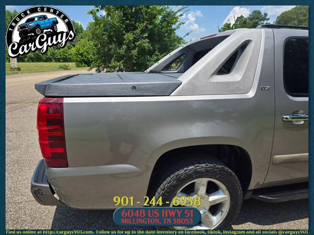 used 2008 Chevrolet Avalanche car, priced at $9,499