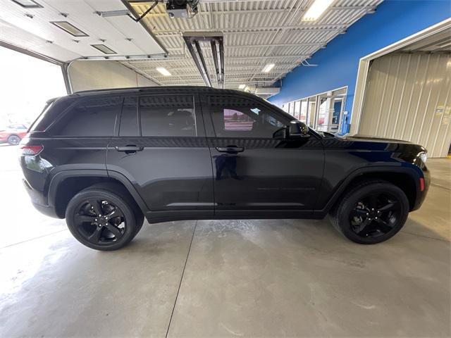 used 2022 Jeep Grand Cherokee car, priced at $33,256