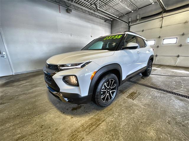 used 2023 Chevrolet TrailBlazer car, priced at $23,608