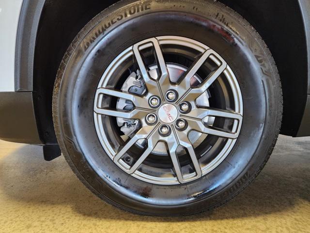 used 2025 GMC Acadia car, priced at $36,722