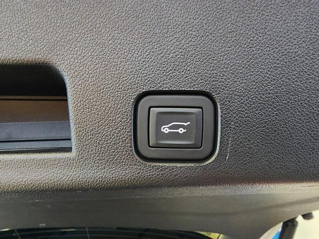 used 2025 GMC Acadia car, priced at $36,722