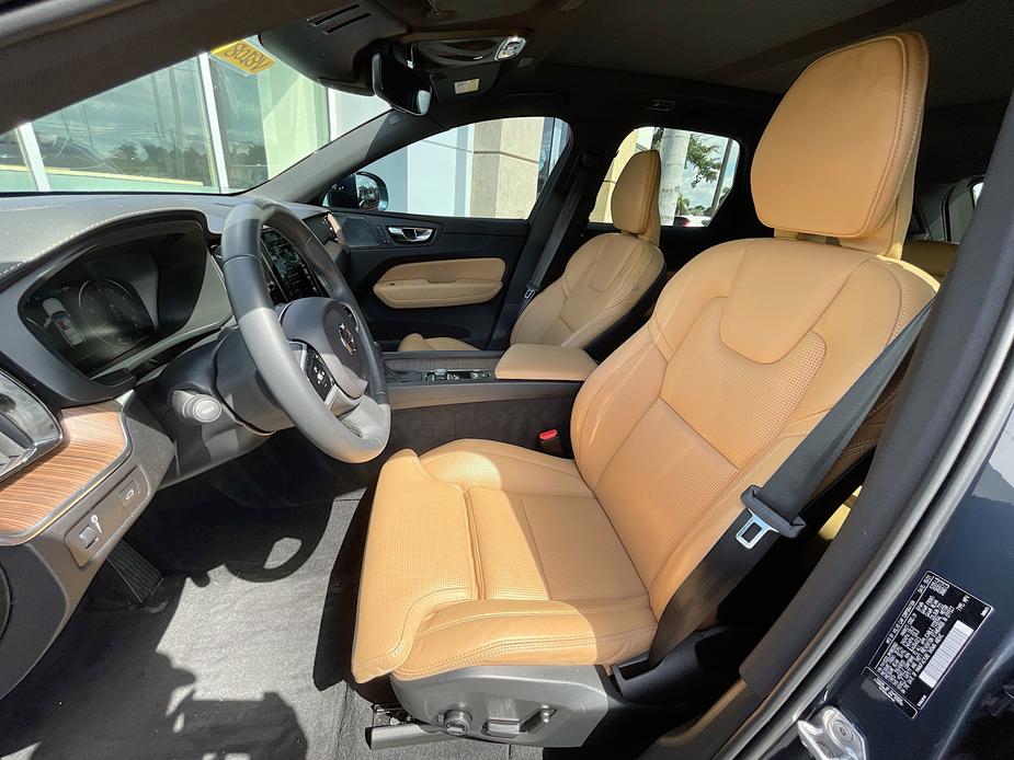 used 2021 Volvo XC60 car, priced at $35,498