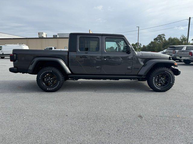 new 2024 Jeep Gladiator car, priced at $44,337