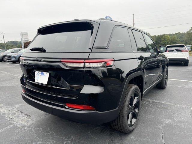 new 2024 Jeep Grand Cherokee car, priced at $40,982