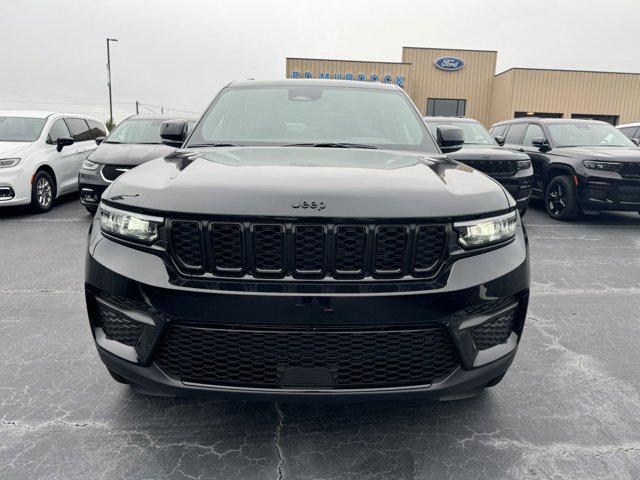 new 2024 Jeep Grand Cherokee car, priced at $40,982