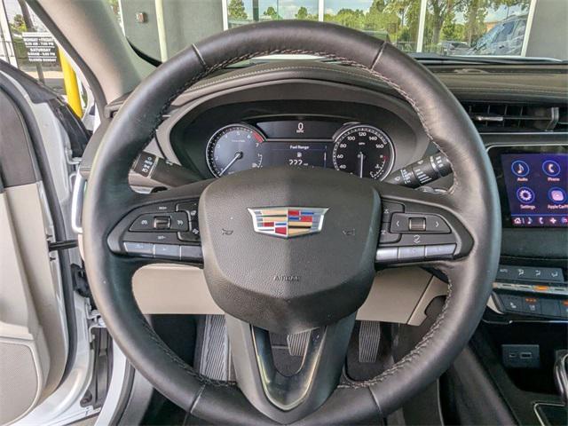 used 2022 Cadillac XT4 car, priced at $29,423