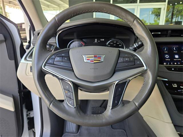 used 2022 Cadillac XT5 car, priced at $35,687