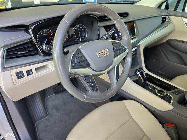 used 2022 Cadillac XT5 car, priced at $35,687