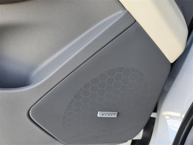 used 2022 Cadillac XT5 car, priced at $35,687