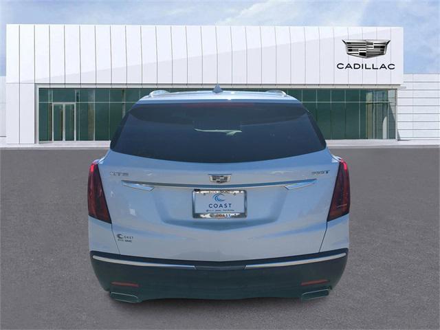 new 2024 Cadillac XT5 car, priced at $44,019