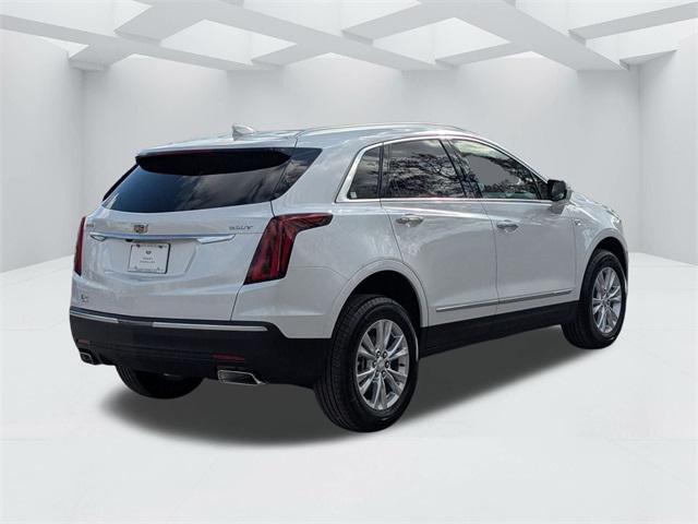 new 2025 Cadillac XT5 car, priced at $45,915