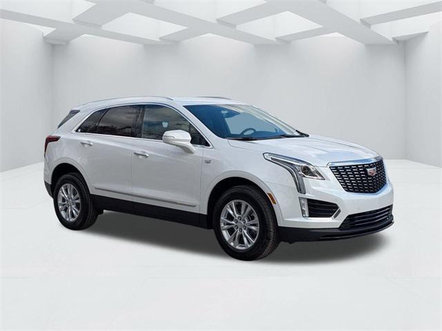 new 2025 Cadillac XT5 car, priced at $45,915