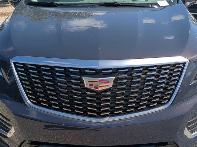 new 2025 Cadillac XT5 car, priced at $56,090