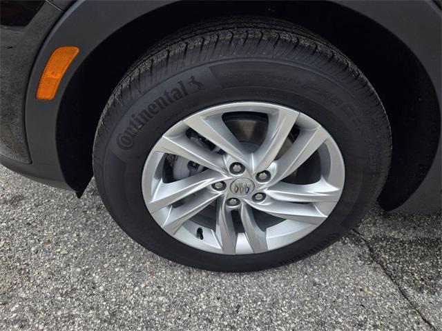 new 2025 Buick Envista car, priced at $25,740