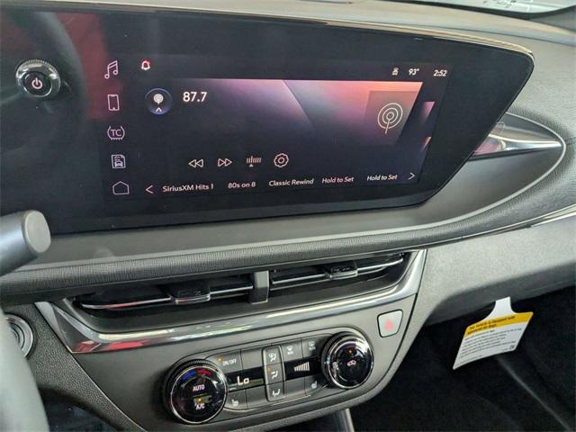 new 2025 Buick Envista car, priced at $25,284