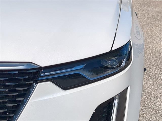 used 2025 Cadillac XT6 car, priced at $55,351