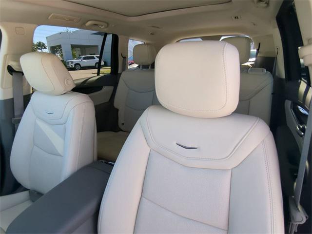 used 2025 Cadillac XT6 car