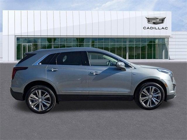 new 2025 Cadillac XT5 car, priced at $51,990