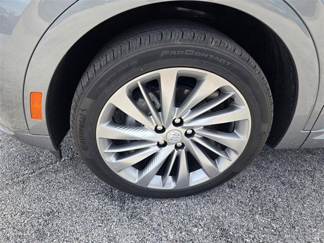 used 2025 Buick Envision car, priced at $41,942
