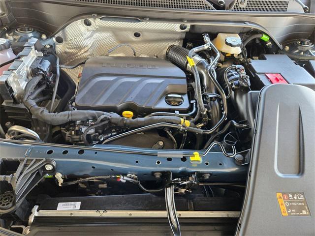 new 2025 Buick Envista car, priced at $28,653