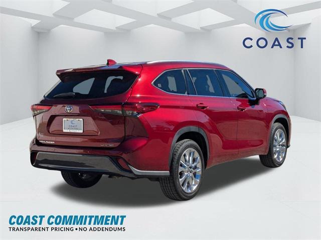 used 2020 Toyota Highlander car, priced at $30,758