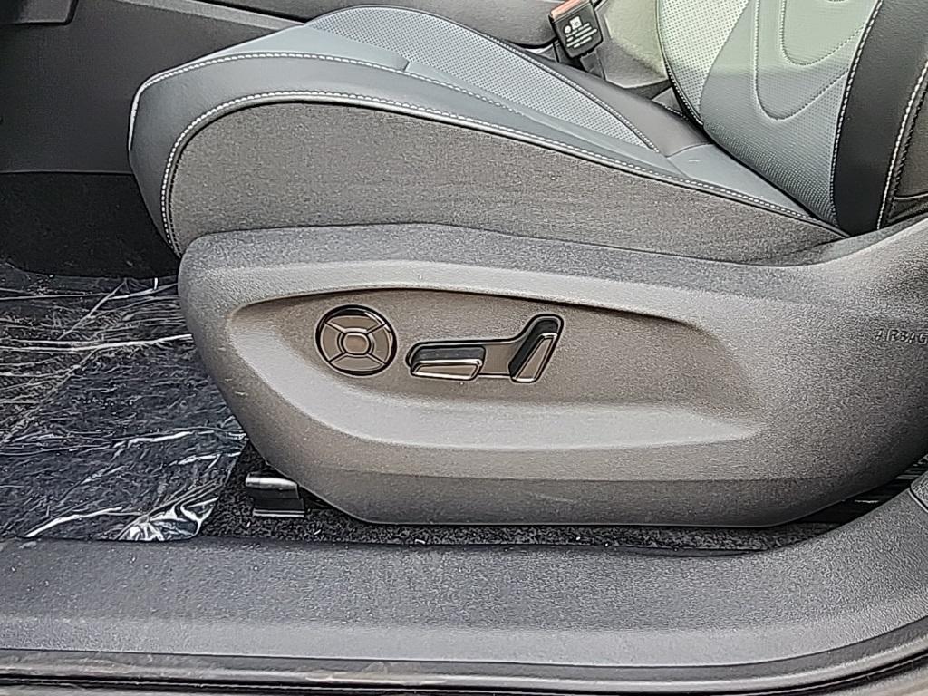 new 2025 Volkswagen Tiguan car, priced at $34,541