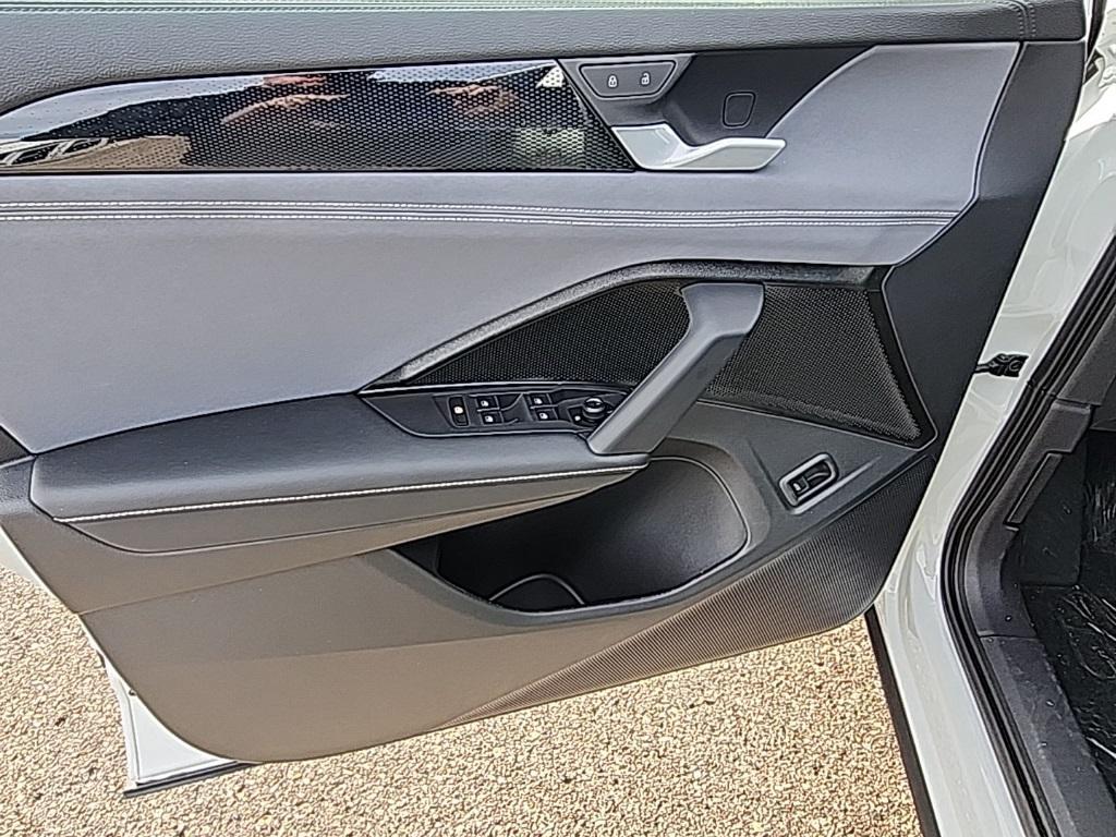 new 2025 Volkswagen Tiguan car, priced at $34,541