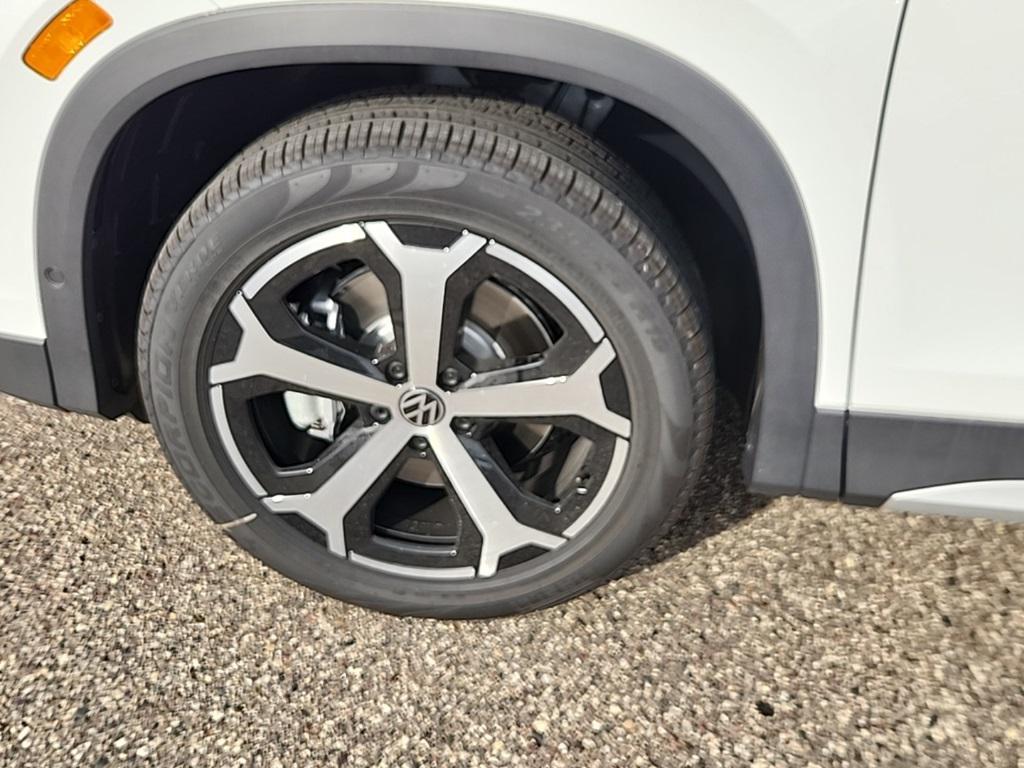 new 2025 Volkswagen Tiguan car, priced at $34,541