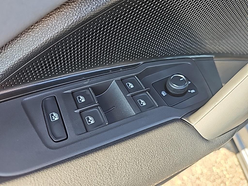 new 2025 Volkswagen Tiguan car, priced at $34,123