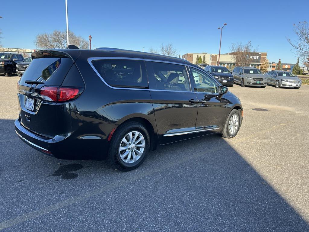 used 2018 Chrysler Pacifica car, priced at $16,967