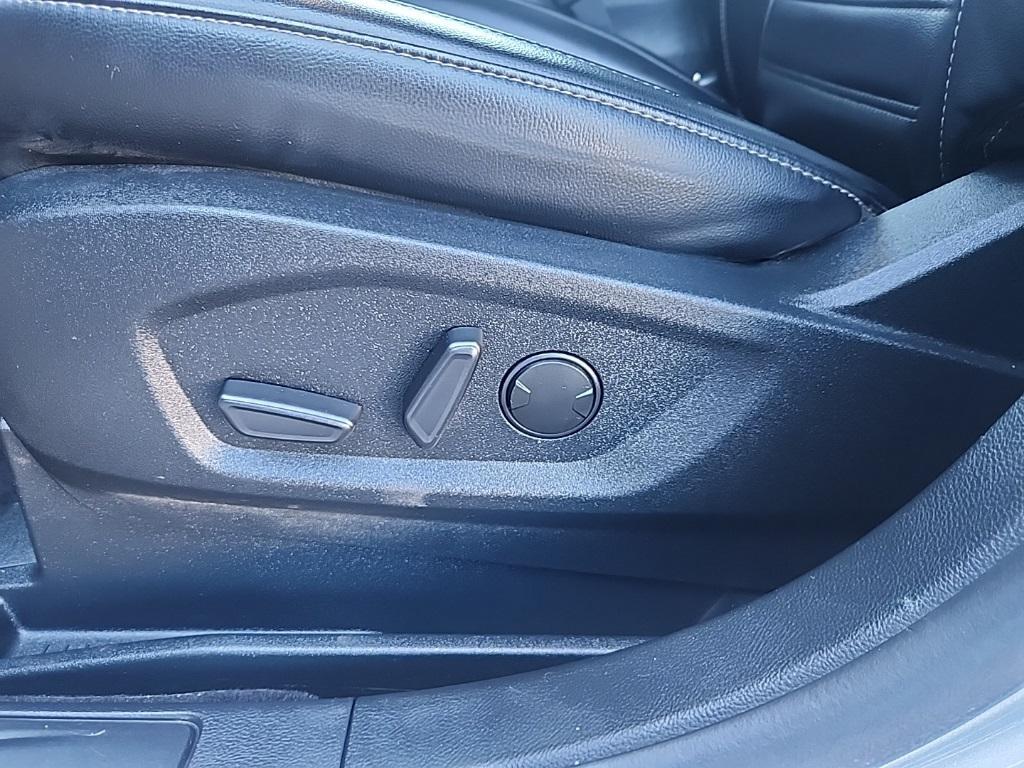 used 2020 Ford Edge car, priced at $13,132