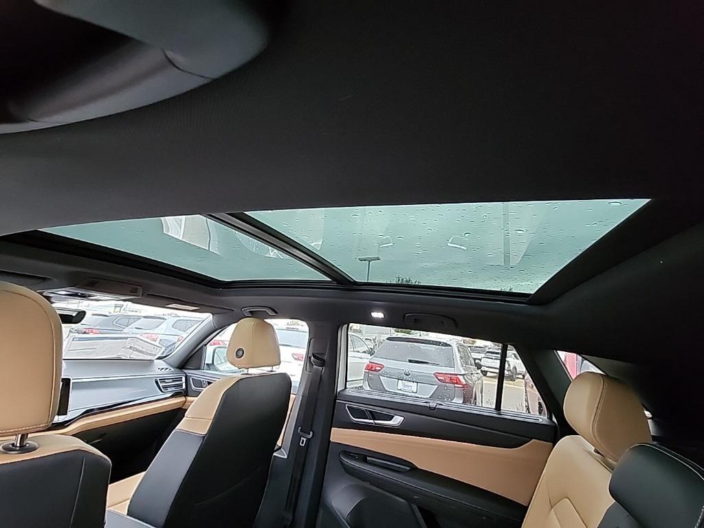 new 2026 Volkswagen Atlas Cross Sport car, priced at $49,876