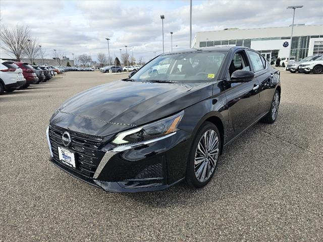 new 2025 Nissan Altima car, priced at $35,285