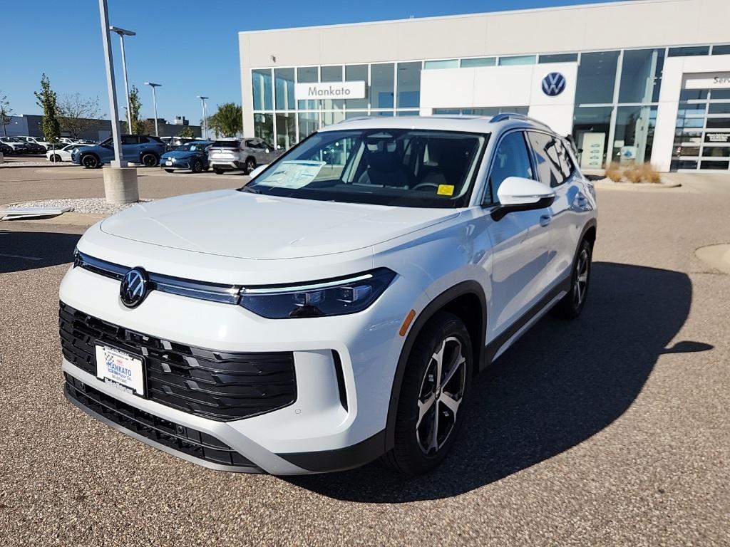 new 2025 Volkswagen Tiguan car, priced at $40,136