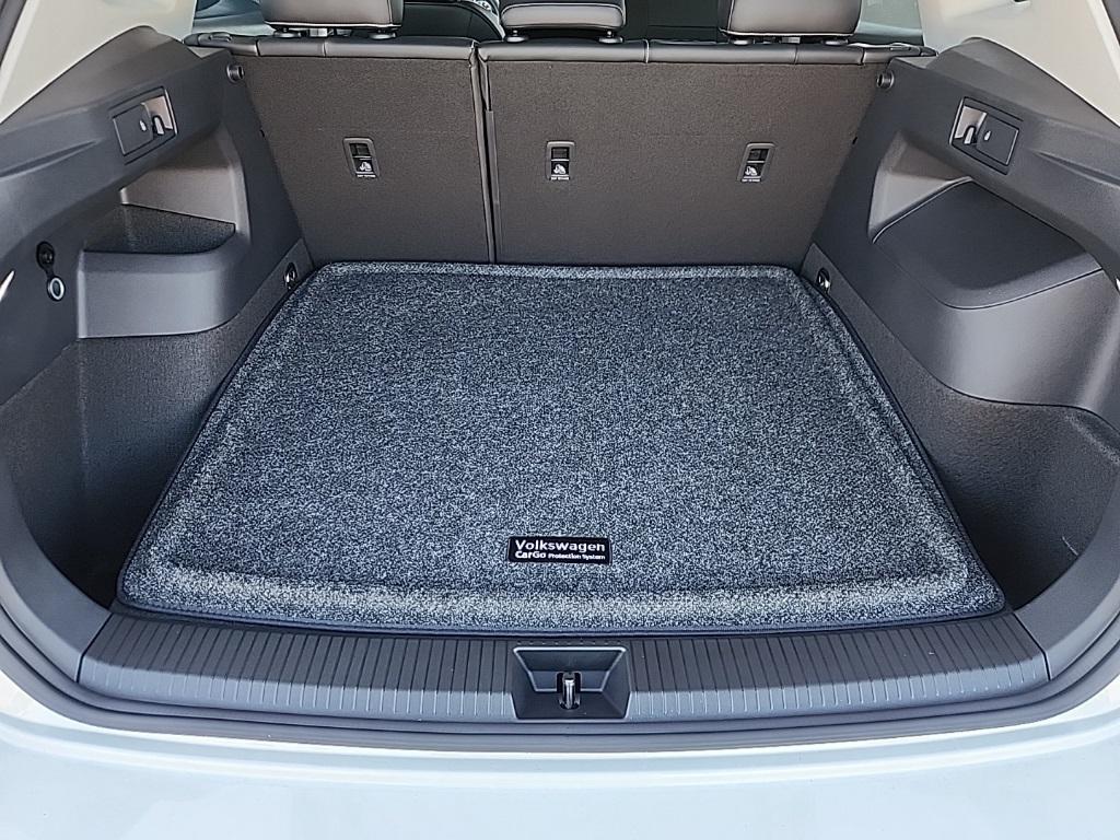 new 2025 Volkswagen Tiguan car, priced at $40,136