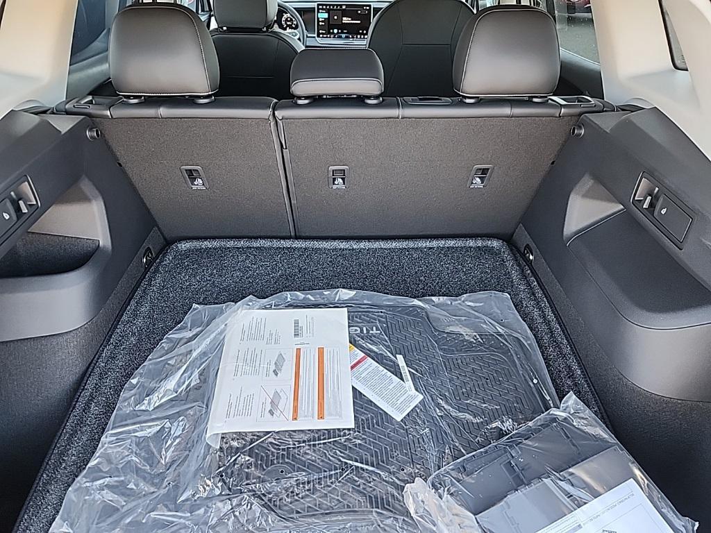 new 2025 Volkswagen Tiguan car, priced at $40,136