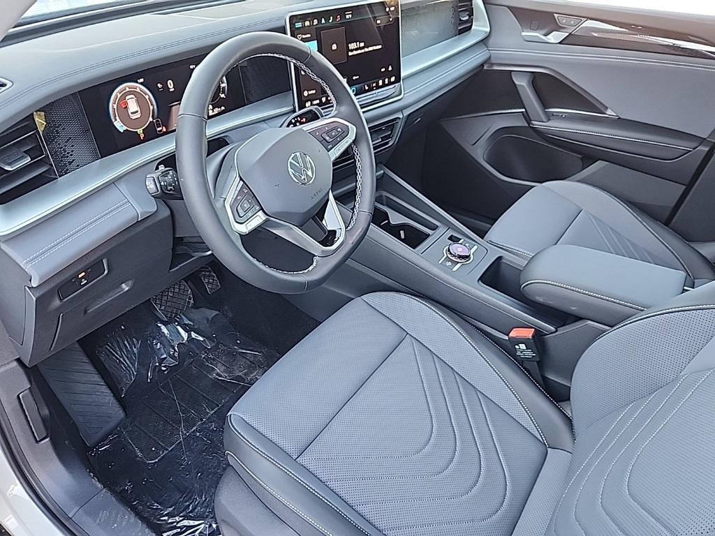 new 2025 Volkswagen Tiguan car, priced at $40,136