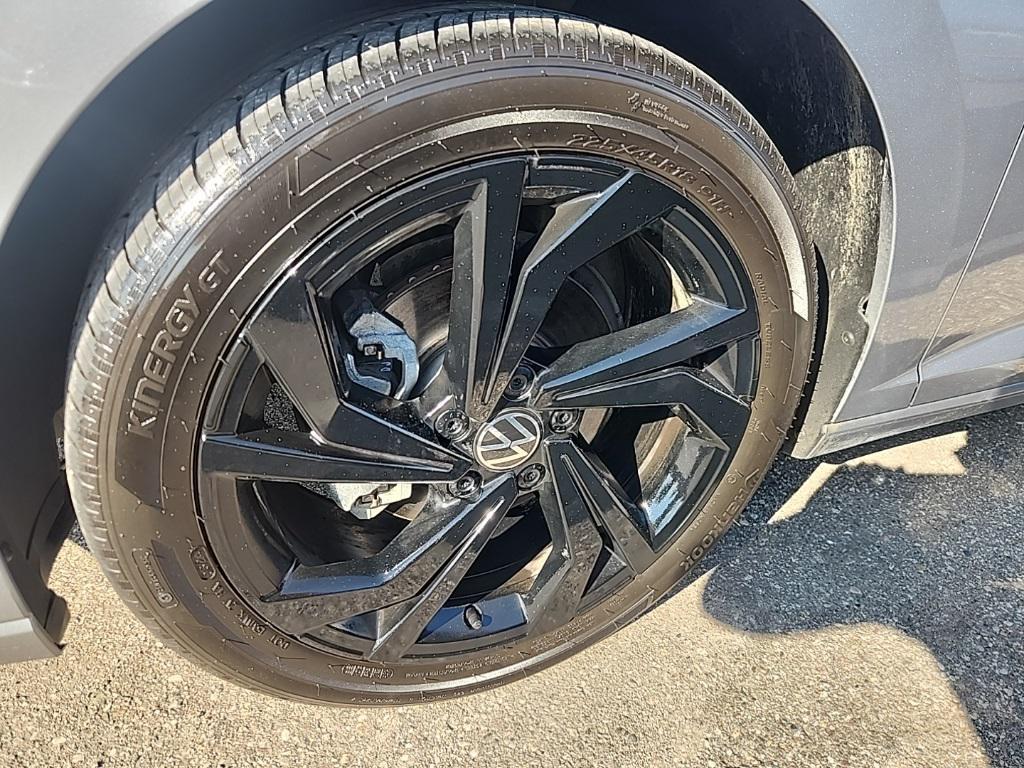 used 2025 Volkswagen Jetta car, priced at $23,964