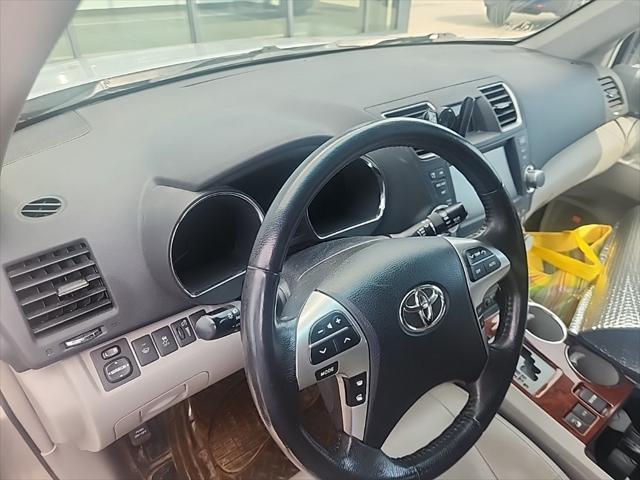 used 2012 Toyota Highlander car, priced at $14,799