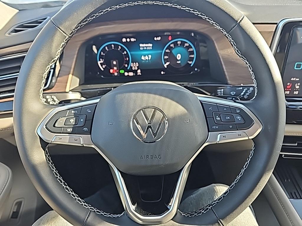 new 2025 Volkswagen Atlas car, priced at $40,792