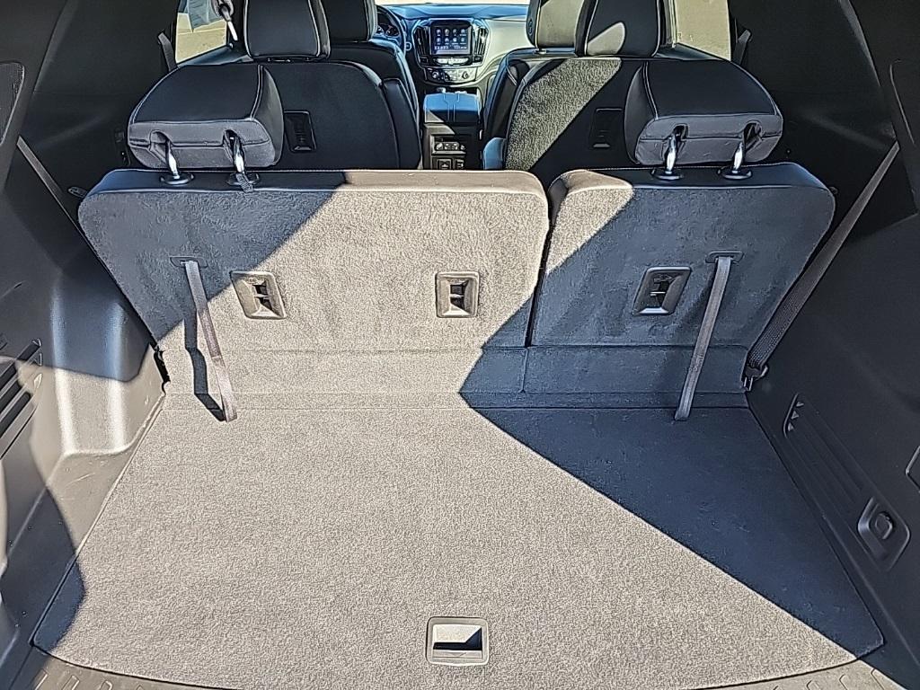 used 2023 Chevrolet Traverse car, priced at $38,989