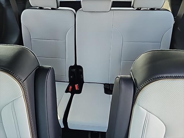new 2025 Chevrolet Traverse car, priced at $57,295
