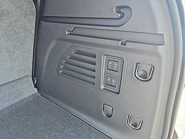 new 2025 Chevrolet Traverse car, priced at $57,295